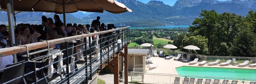 Terrasse du village-club d'Annecy