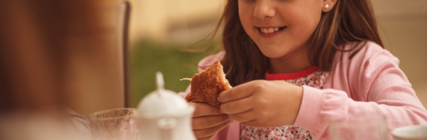 Village-club Neaclub, petit-déjeuner en famille