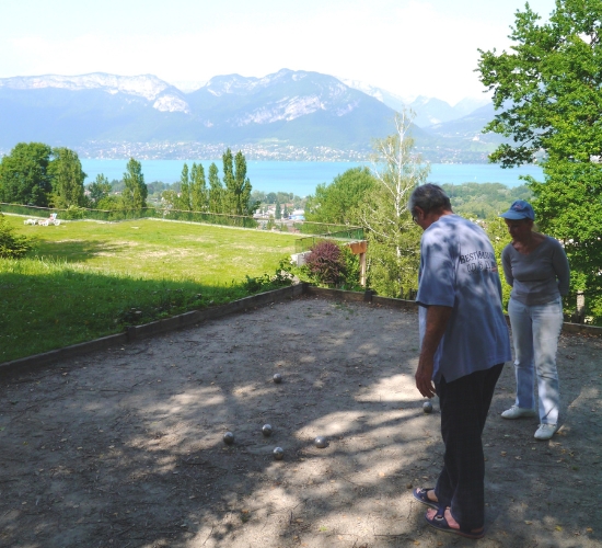 Village-vacances à Annecy, boulodrome