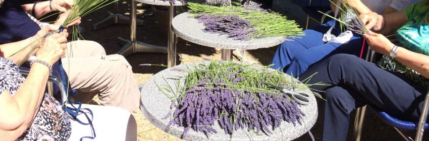 Village-vacances en Drôme Provençale, atelier lavandes