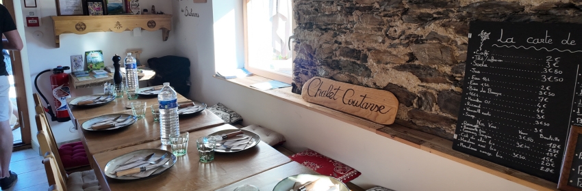 Chalet-refuge dans les Bauges, salle intérieure