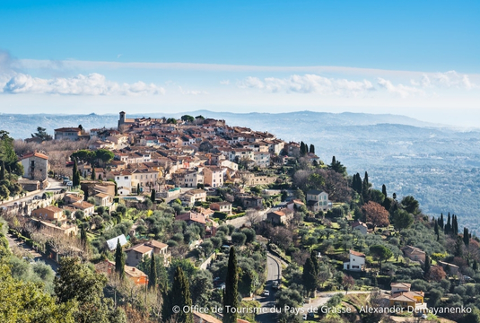 Village-vacances en Provence, le village de Cabris