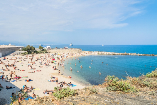 Village-vacances en Provence, journée à la plage