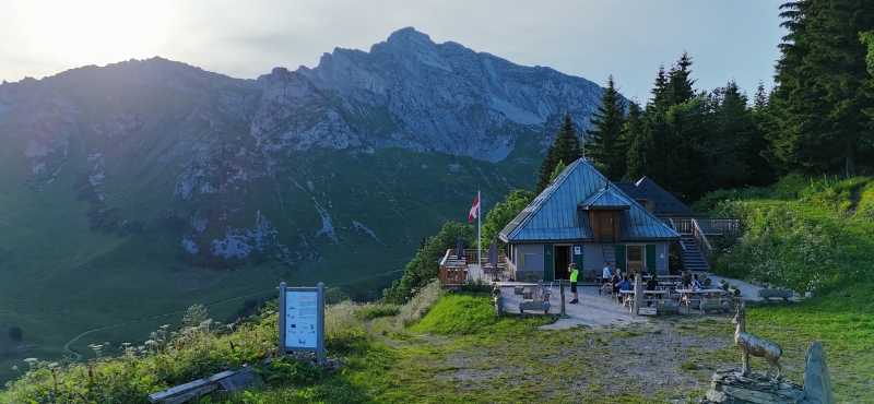 Pause randonnées dans les Bauges, chalet-refuge