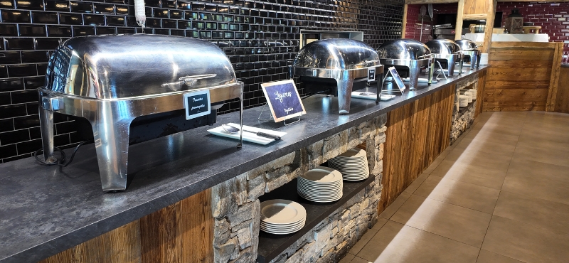 Restaurant vue lac d'Annecy, buffets
