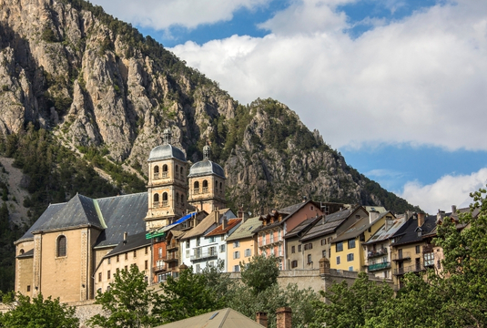 Village-vacances à la montagne, Briançon