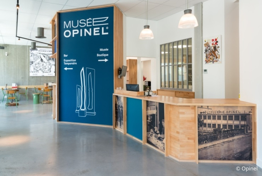 Village-vacances à la montagne, musée Opinel